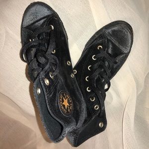 velour converse